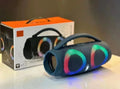 Caixa de Som BoomBox Bluetooth Portátil 100W, Impermeável, Luzes RGB Coloridas, Subwoofer Sem Fio, Estéreo 360° Surround, TWS, FM